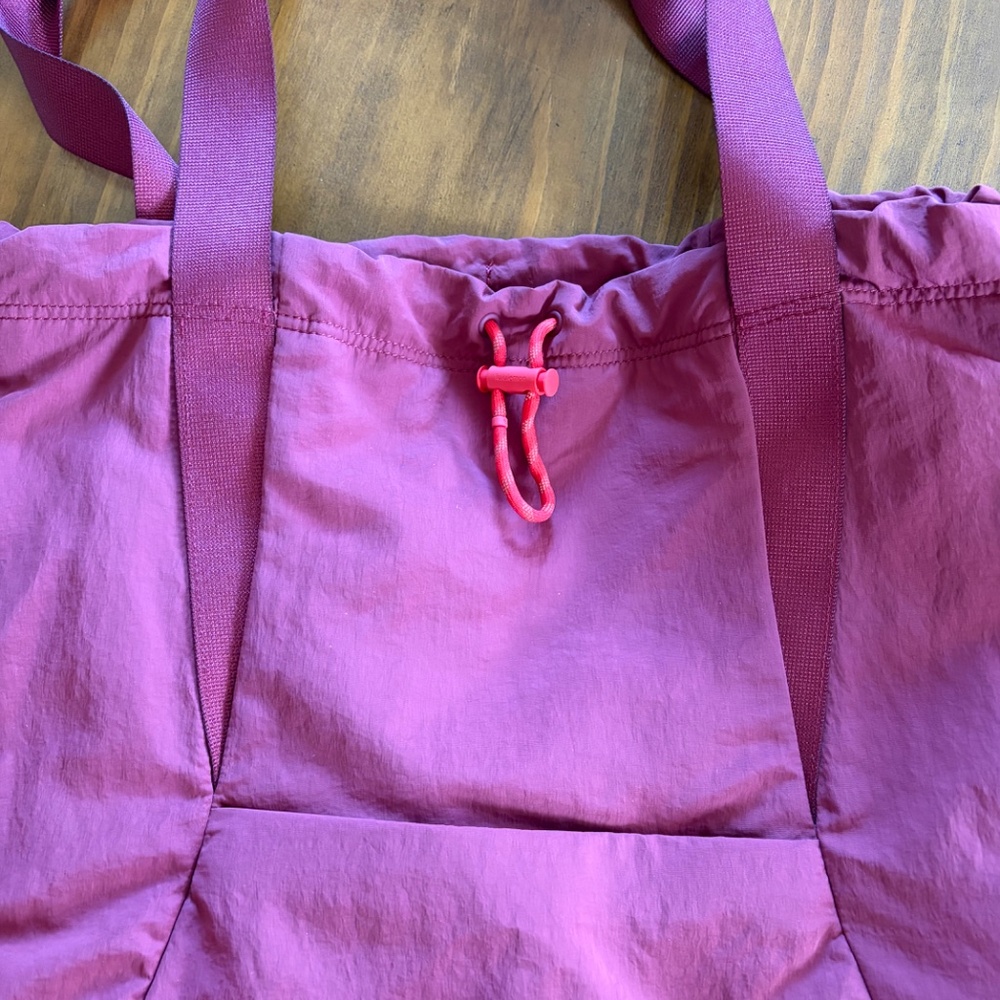 Lululemon tote/backpack in color: "mulled wine" convertible bag - Picture 3 of 7